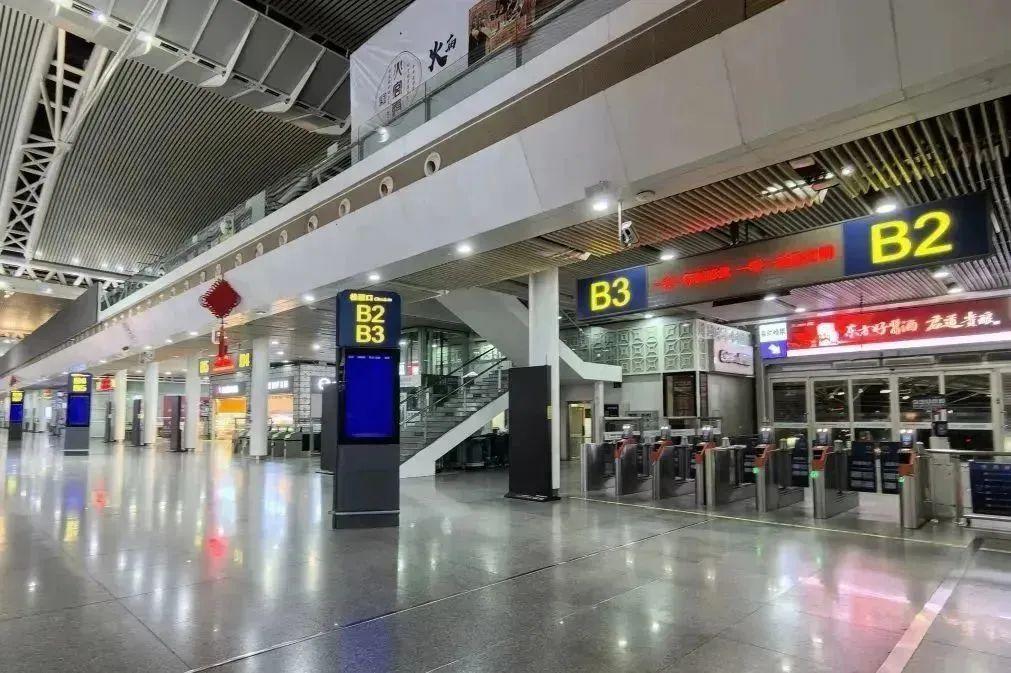 小镇安检员“B”法操作,笑谈网络风云