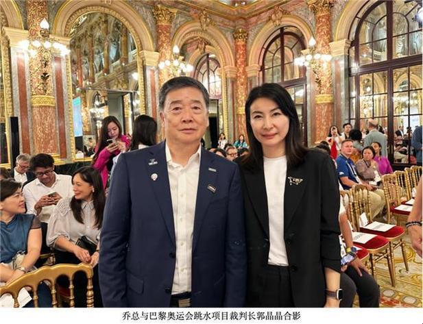 酒会后跟乔经理回家：藏在霓虹灯下的职场溃烂症