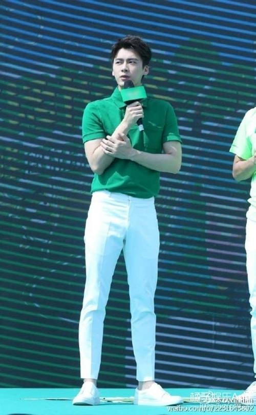 李易峰裤子鼓包真相大起底：艺人造型暗藏的科技博弈你了解多少？