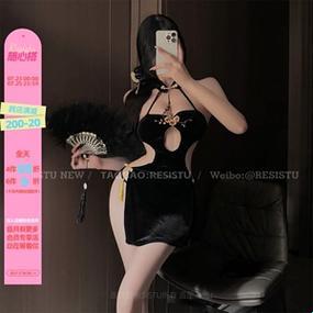 揭秘旗袍胸前镂空设计：是文化突破还是技术陷阱？
