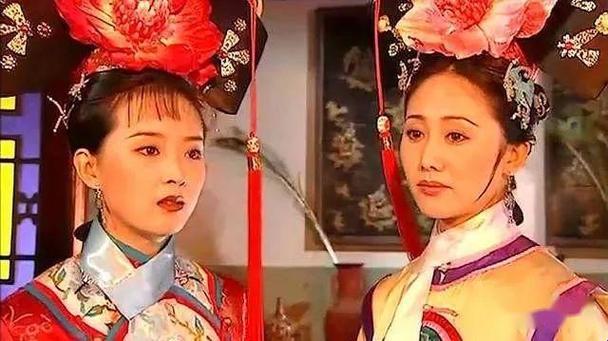 流量收割机vs数据宠妃：2025科技圈魔幻对决实录