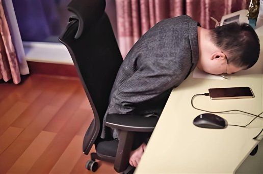 瘫痪总裁排尿安抚难题：科技如何破解尊严与隐私的终极博弈？