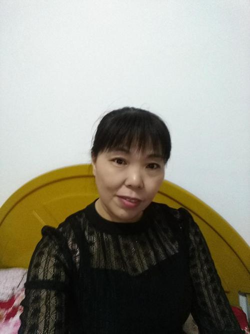 "潮爆五十,单身阿姨的科技逆袭"