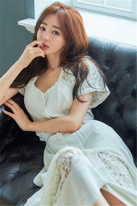 科技界“炸锅”了!YSL千人千色T9T9T,颜色爆炸的狂潮!