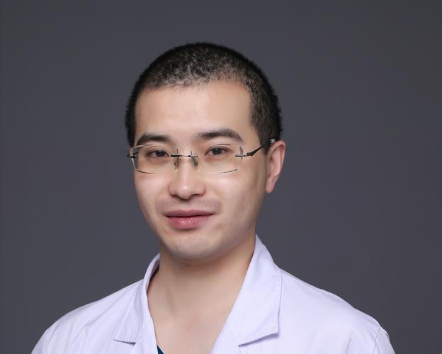 硕士十年,医者江湖